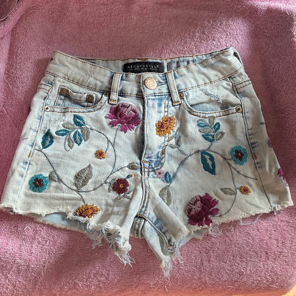 Women's Aeropostale Floral Flower Embroidery Blue Jean Shorts Size 000